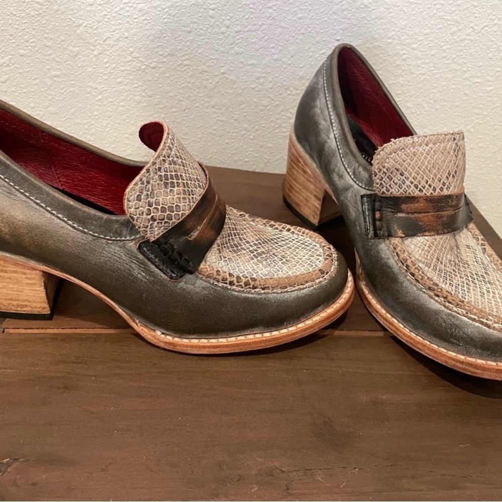 Freebird by Steven Gray shoes with Unique Design